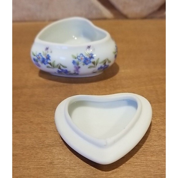 Limoges LEC Fine Blue Flower Heart Shape Valentine Old French France Trinket Box - Picture 7 of 16